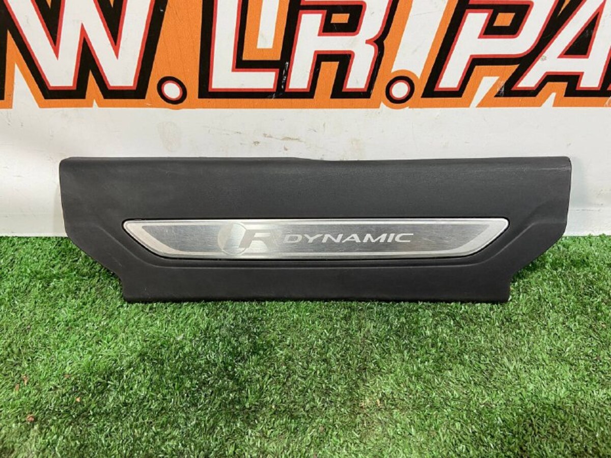 LR095905 Накладка порога дверей перед лев RANGE ROVER VELAR (L560) Б/у